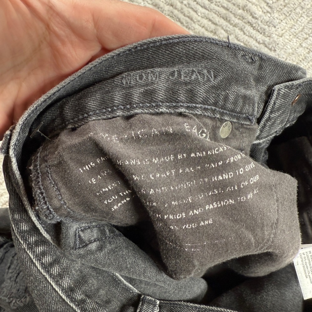American Eagle Mom Jeans Women 2 X-Short Black Distressed High Rise Ripped Denim - Picture 6 of 15